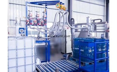 噸桶可換槍式搖臂托盤灌裝機(jī)