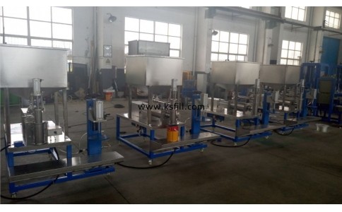 雙頭液體灌裝機(jī)