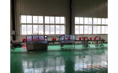 1~4L機(jī)油灌裝流水線