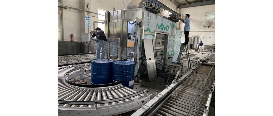 200L聚氨酯?大桶全自動(dòng)灌裝機(jī)